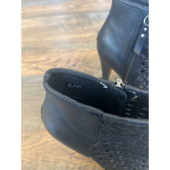 Rare UGG Fatima High Heeled Black Leather Platform Booties (7) - Picture 9 of 9